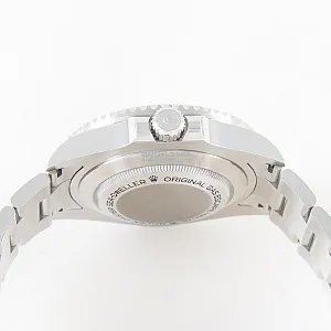 05655_watchlounge_lo.jpg