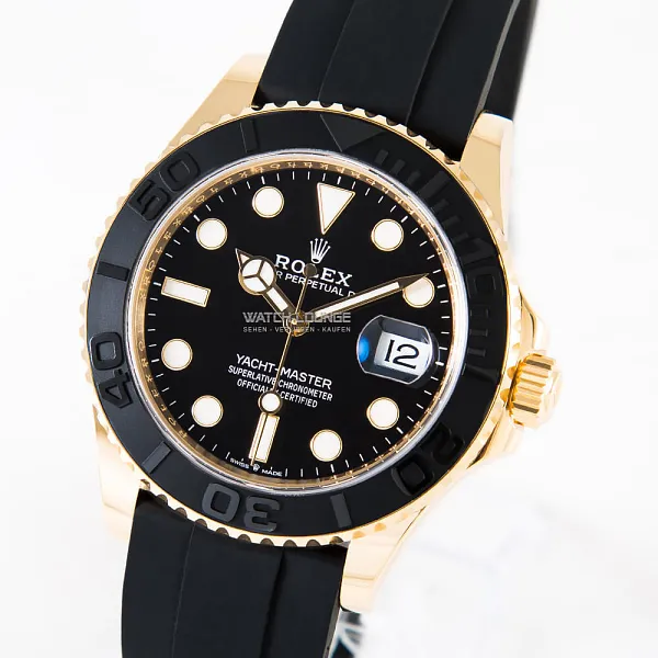 05752_watchlounge_lo_1.jpg