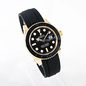 05755_watchlounge_lo.jpg