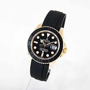 05756_watchlounge_lo.jpg