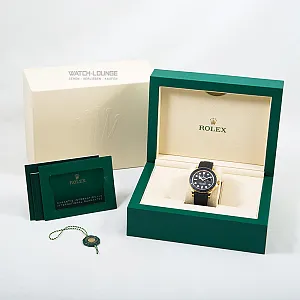 05761_watchlounge_lo.jpg