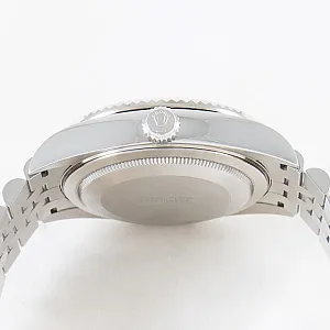 05767_watchlounge_lo.jpg