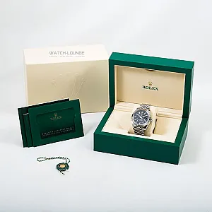 05771_watchlounge_lo.jpg