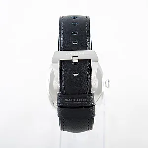 05846_watchlounge_lo.jpg