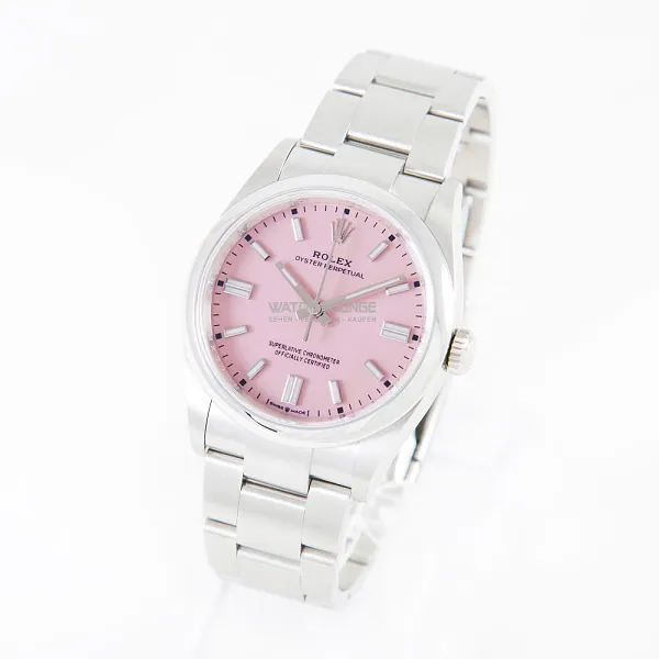 05931_watchlounge_lo.jpg