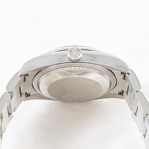 05932_watchlounge_lo.jpg