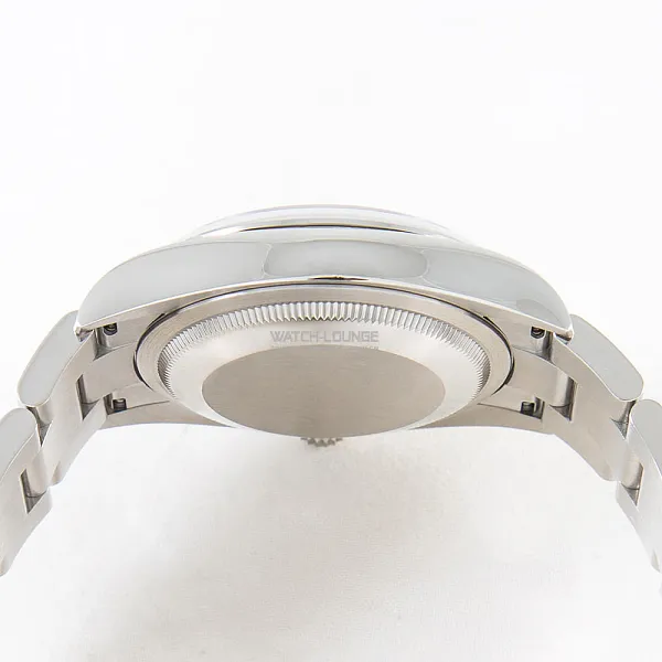05933_watchlounge_lo.jpg