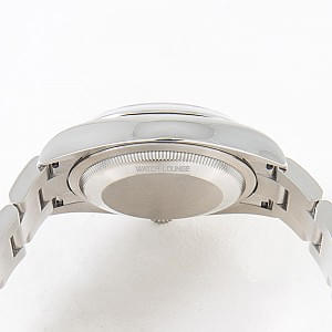 05933_watchlounge_lo.jpg