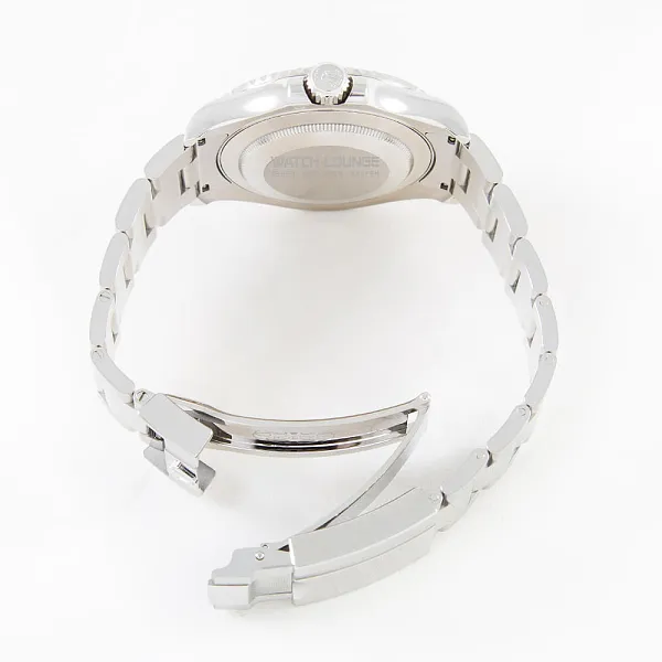 06045_watchlounge_lo_1.jpg