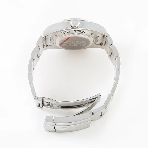 06056_watchlounge_lo.jpg
