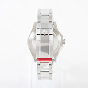 06067_watchlounge_lo.jpg