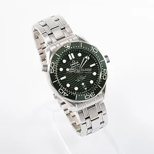 06098_watchlounge_lo.jpg