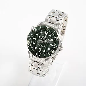 06099_watchlounge_lo.jpg
