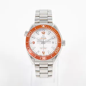 06149_watchlounge_lo.jpg