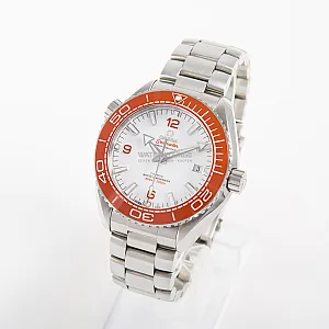 06151_watchlounge_lo.jpg