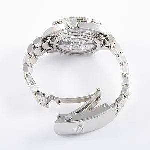 06155_watchlounge_lo.jpg