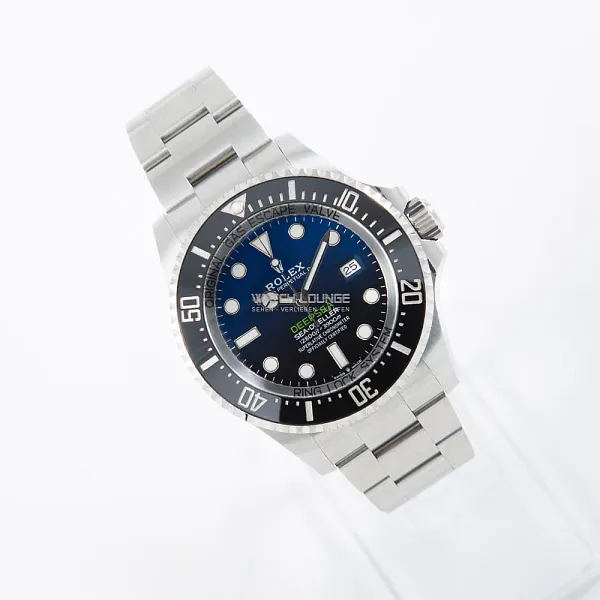 061_watchlounge_lo.jpg