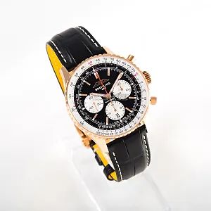 06217_watchlounge_lo.jpg