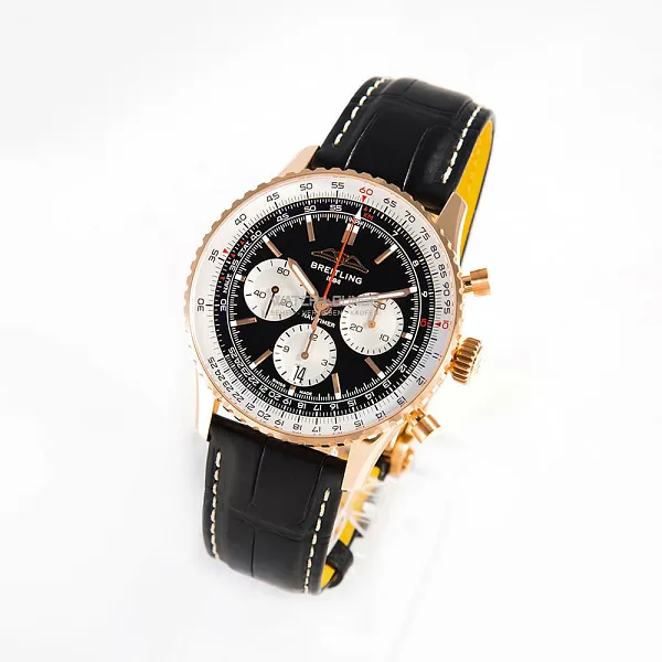 06218_watchlounge_be2_lo.jpg