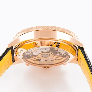 06220_watchlounge_lo.jpg