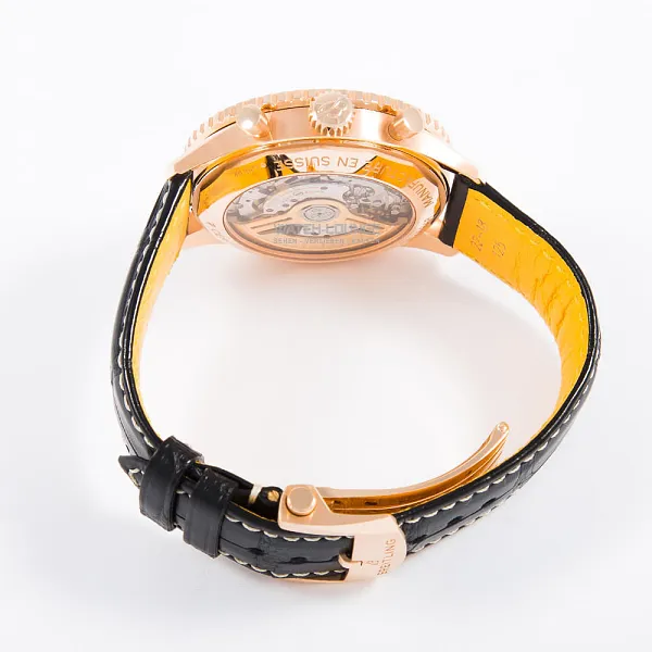 06222_watchlounge_lo.jpg