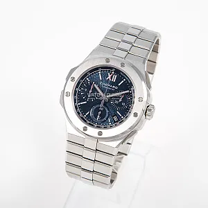 06230_watchlounge_lo.jpg