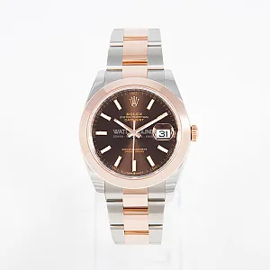 06261_watchlounge_lo.jpg