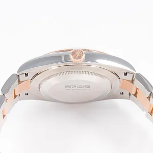 06264_watchlounge_lo.jpg