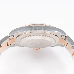 06265_watchlounge_lo.jpg