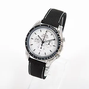 06351_watchlounge_lo.jpg