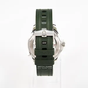 06379_watchlounge_lo.jpg
