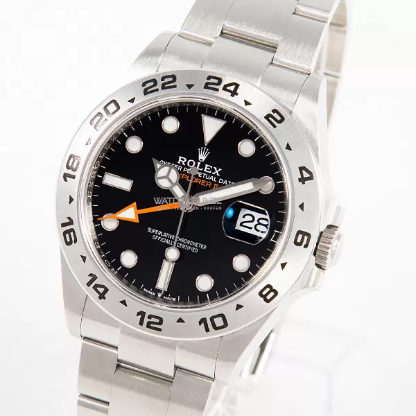 06402_watchlounge_lo_2.jpg