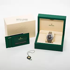 06408_watchlounge_lo.jpg