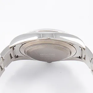 06466_watchlounge_lo.jpg