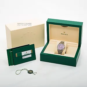 06469_watchlounge_lo.jpg