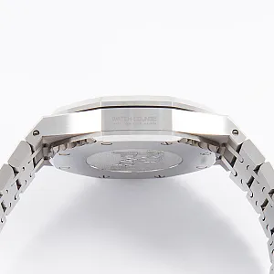 06499_watchlounge_lo.jpg