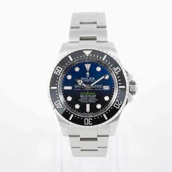 064_watchlounge_lo.jpg