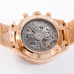 06510_watchlounge_lo.jpg