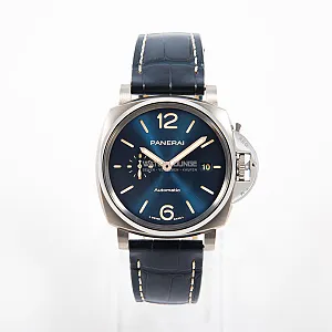 06528_watchlounge_lo.jpg