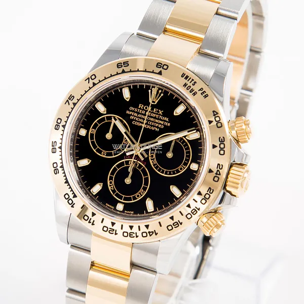 06548_watchlounge_lo_1.jpg