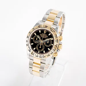 06552_watchlounge_lo.jpg