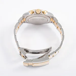 06555_watchlounge_lo.jpg