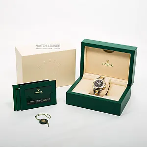 06557_watchlounge_lo.jpg