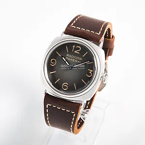 06562_watchlounge_lo.jpg