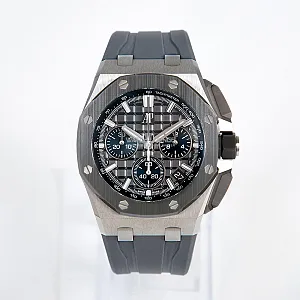 06606_watchlounge_lo.jpg