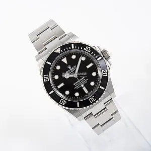 06720_watchlounge_lo.jpg