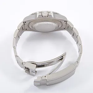 06726_watchlounge_lo_1.jpg