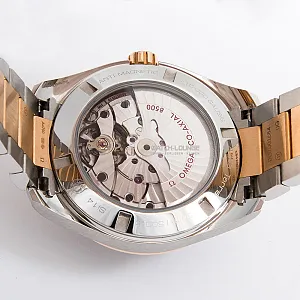 06826_watchlounge_lo.jpg