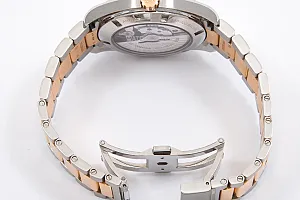 06827_watchlounge_lo.jpg