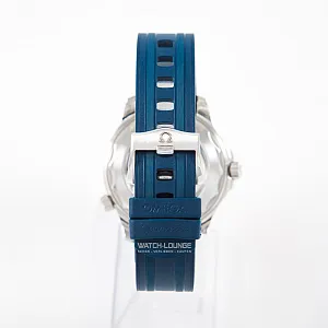 06864_watchlounge_lo_1.jpg